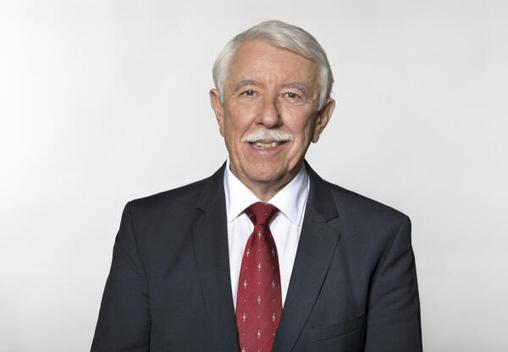 Podolay, Paul 