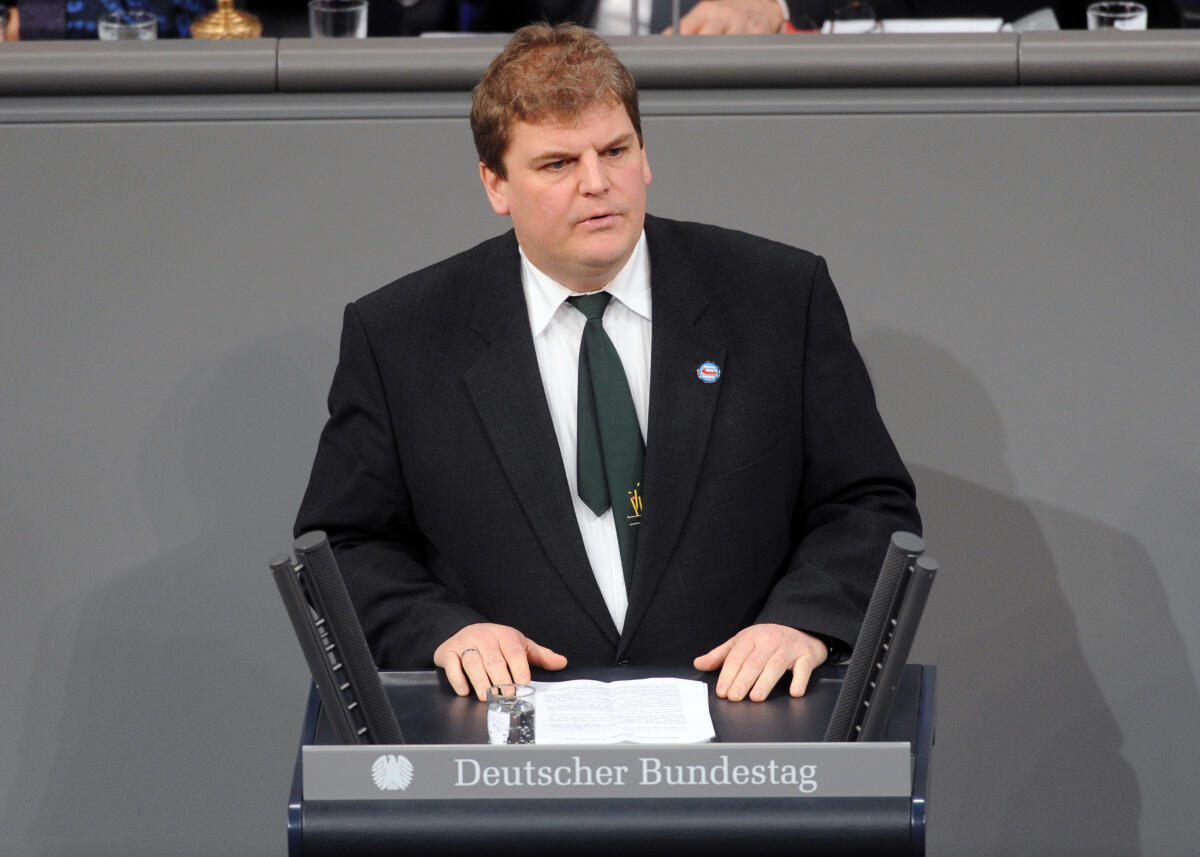 Kraft, Rainer Dr. Rainer Kraft, AfD, Bundestagsabgeordneter, Abgeordneter, Mitglied Deutscher Bundestag, MdB, Rede, 7. Sitzung, ZP 1, 17, Thema: Klimaschutz.; Rednerpult.
