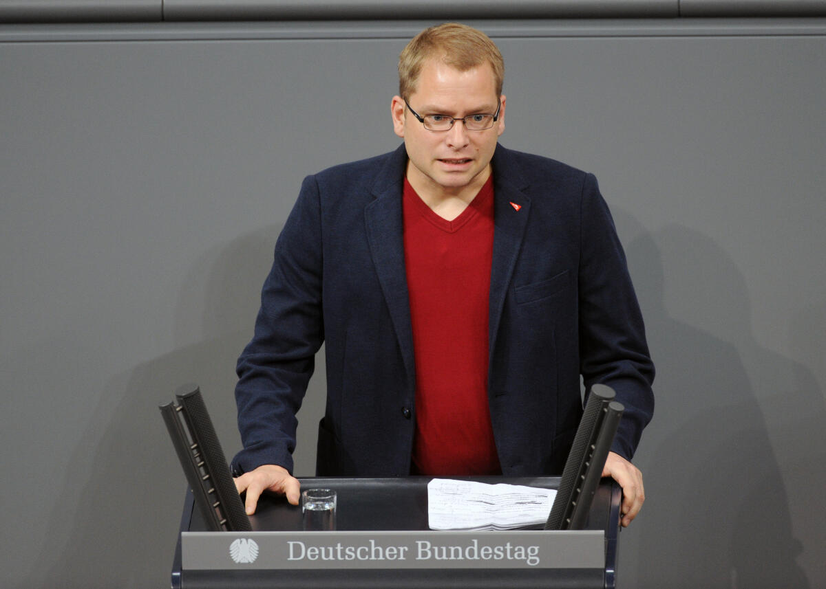 Beutin, Lorenz Gösta Lorenz Gösta Beutin, DIE LINKE, Bundestagsabgeordneter, Abgeordneter, Mitglied Deutscher Bundestag, MdB, Rede, 7. Sitzung, ZP 1, 17, Thema: Klimaschutz.; Rednerpult.