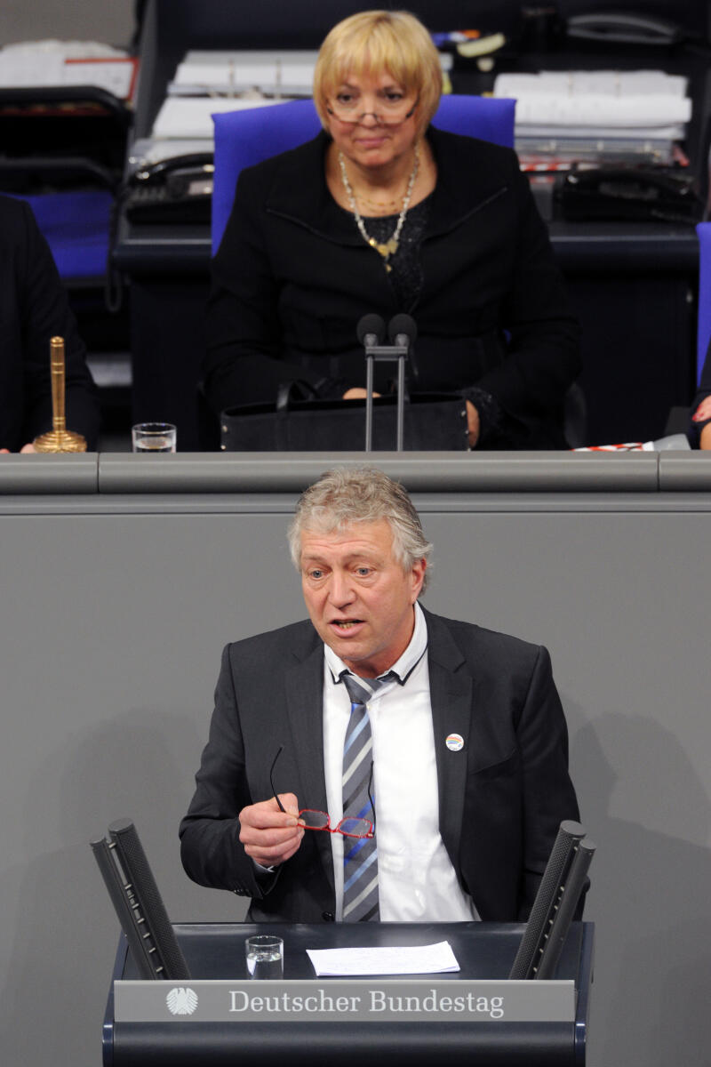Spiering, Rainer; Roth, Claudia Rainer Spiering, SPD, Bundestagsabgeordneter, Abgeordneter, Mitglied Deutscher Bundestag, MdB, Rede, 7. Sitzung, Top 12, Thema: Digitalisierung in der Landwirtschaft, Vorsitz: Bundestagsvizepräsidentin Claudia Roth, Bündnis 90/Die Grünen.; Rednerpult.