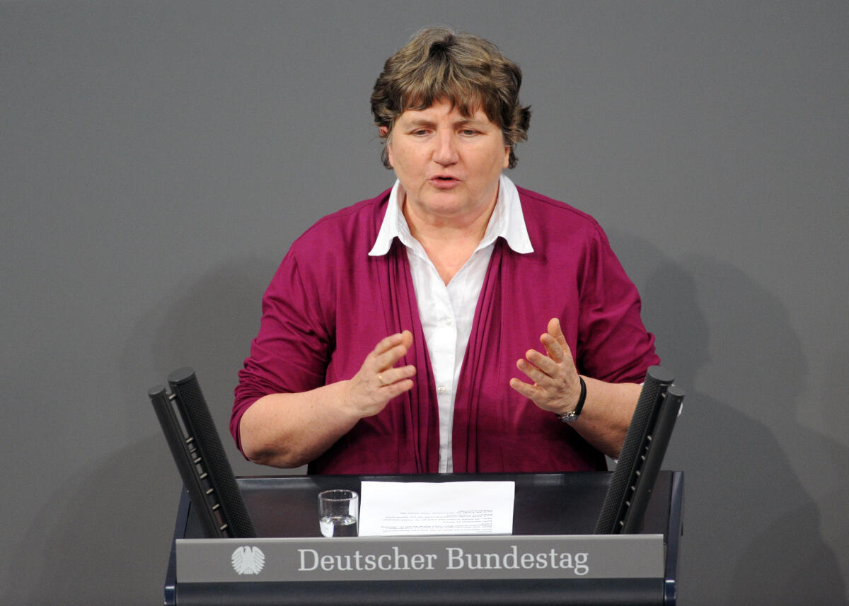 Tackmann, Kirsten Dr. Kirsten Tackmann, DIE LINKE, Bundestagsabgeordnete, Abgeordnete, Mitglied Deutscher Bundestag, MdB, Rede, 7. Sitzung, Top 12, Thema: Digitalisierung in der Landwirtschaft.; Rednerpult.