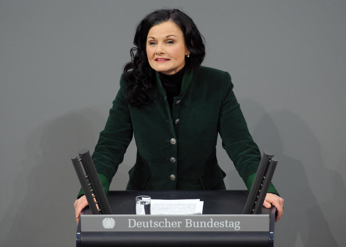 Connemann, Gitta Gitta Connemann, CDU/CSU, Bundestagsabgeordnete, Abgeordnete, Mitglied Deutscher Bundestag, MdB, Rede, 7. Sitzung, Top 8, Thema: Gesunde Ernährung.; Rednerpult.