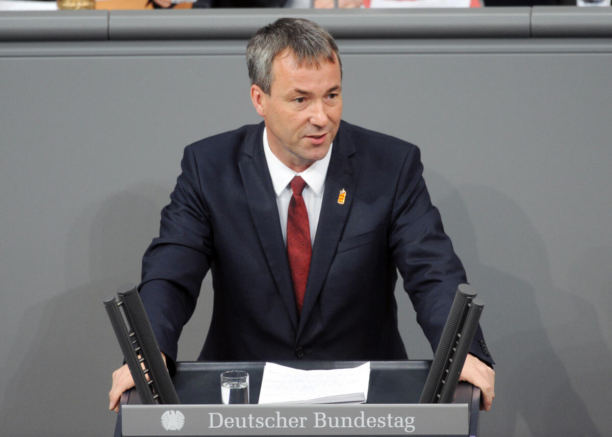 Saathoff, Johann Johann Saathof, SPD, Bundestagsabgeordneter, Abgeordneter, Mitglied Deutscher Bundestag, MdB, Rede, 7. Sitzung, Top 8, Thema: Gesunde Ernährung.; Rednerpult.