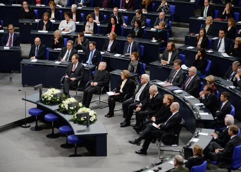 Schäuble, Wolfgang; Kasper, Walter; Merkel, Angela; Steinmeier, Frank-Walter; Müller, Michael; Jenninger, Ina; Kirchhof, Paul Reichstagsgebäude, Plenarsaal