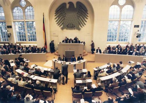 Süssmuth, Rita Liegenschaften in Bonn, Plenargebäude