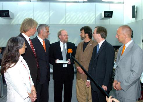 Nickels, Christa; Wodarg, Wolfgang; Hüppe, Hubert; Röspel, René; Thierse, Wolfgang; Rachel, Thomas; Kauch, Michael Reichstagsgebäude, Fraktionsebene