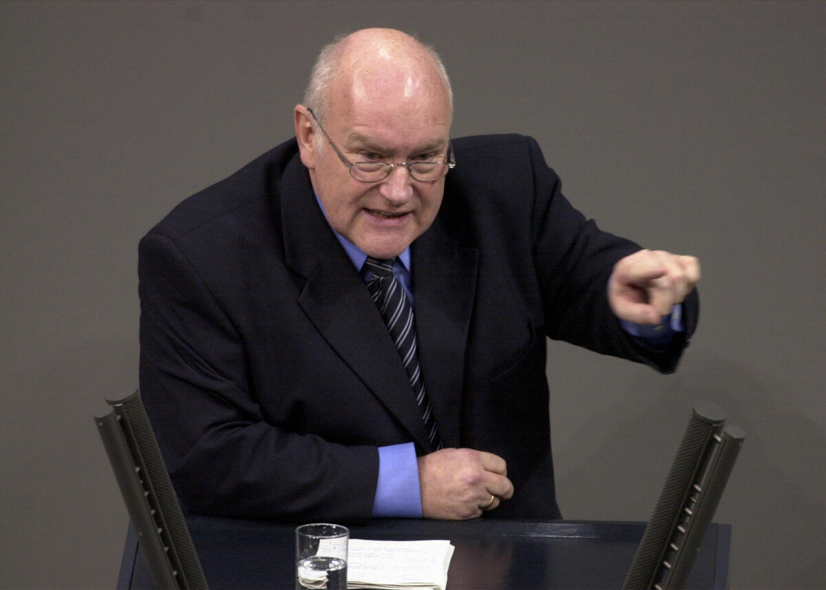 Ernst Hinsken, CDU/CSU, MdB, Rede im Deutschen Bundestag, Plenarsitzung Nr.14, Thema: Wirtschaft und Arbeit.; Bundestagsabgeordneter, Abgeordneter, Rednerpult, Plenum Hinsken, Ernst Ernst Hinsken, CDU/CSU, MdB, Rede im Deutschen Bundestag, Plenarsitzung Nr.14, Thema: Wirtschaft und Arbeit.; Bundestagsabgeordneter, Abgeordneter, Rednerpult, Plenum