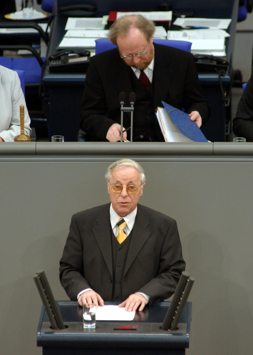 Haupt, Klaus Klaus Haupt, FDP, MdB, Rede im Deutschen Bundestag, Plenarsitzung Nr. 20.; Vorsitz: Bundestagspräsident Dr. Wolfgang Thierse, SPD.; Bundestagsabgeordneter, Abgeordneter, Rednerpult, Präsident, Plenum