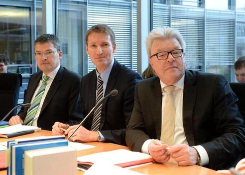 Sensburg, Patrick; Krüger, Hans-Ulrich; Kiesewetter, Roderich Paul-Löbe-Haus, Sitzungssaal