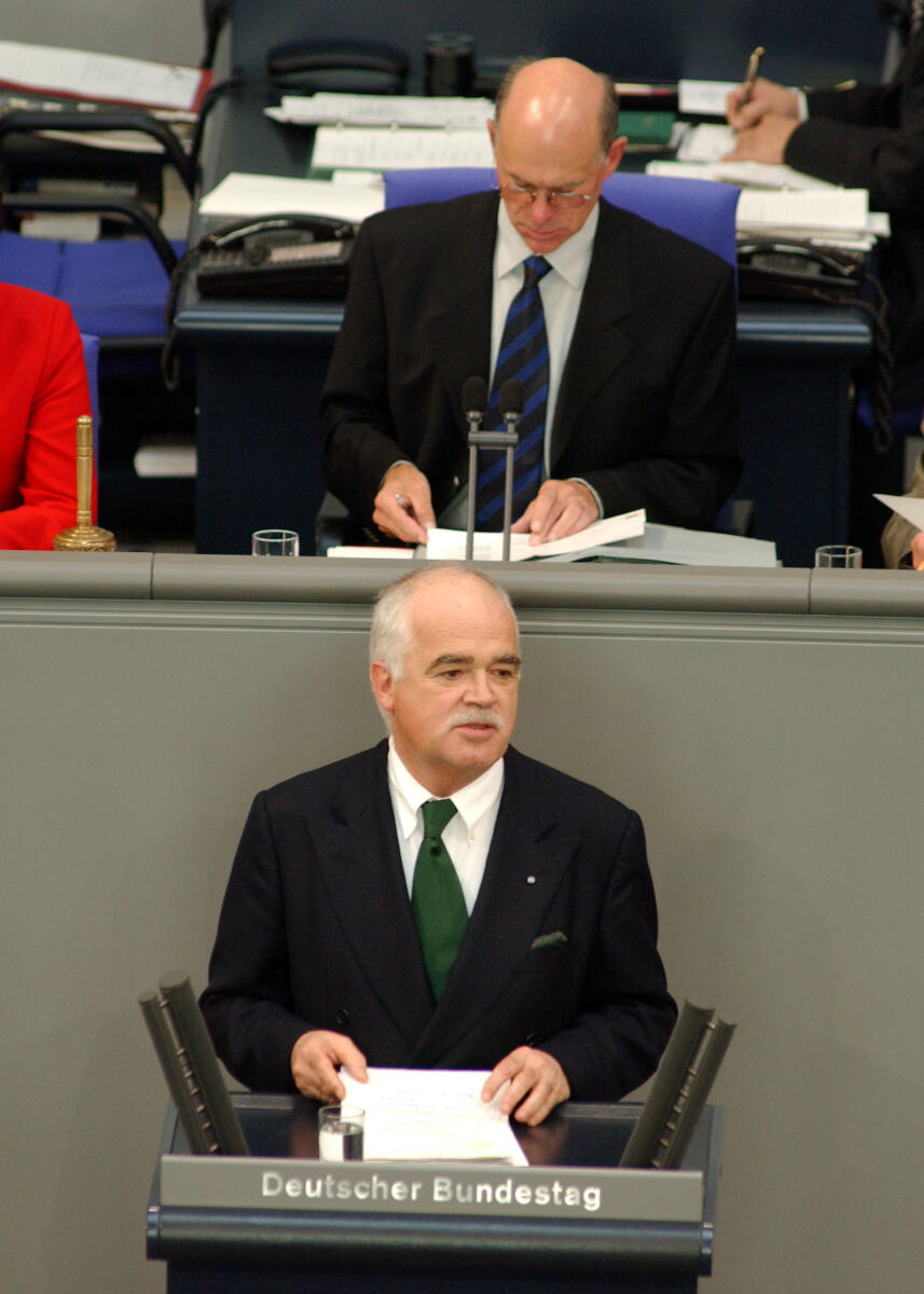 Gauweiler, Peter; Lammert, Norbert Peter Gauweiler, CDU/CSU, MdB, Rede im Deutschen Bundestag, 46. Bundestagssitzung.; Vorsitz: Bundestagvizepräsident Dr. Norbert Lammert, CDU/CSU.; Bundestagsabgeordneter, Abgeordneter, Rednerpult, Vizepräsident, Plenum