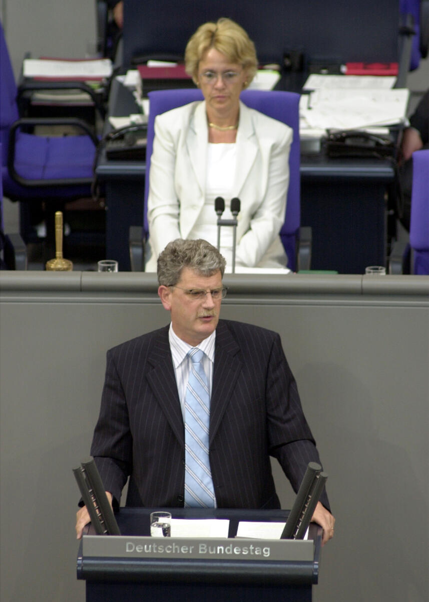 Hans-Michael Goldmann, FDP, MdB, Rede im Deutschen Bundestag, 56. Bundestagssitzung.; Vorsitz: Bundestagsvizepräsidentin Dr. h.c. Susanne Kastner, SPD.; Vizepräsidentin, Bundestagsabgeordneter, Abgeordneter, Rednerpult, Plenum Goldmann, Hans-Michael; Kastner, Susanne Hans-Michael Goldmann, FDP, MdB, Rede im Deutschen Bundestag, 56. Bundestagssitzung.; Vorsitz: Bundestagsvizepräsidentin Dr. h.c. Susanne Kastner, SPD.; Vizepräsidentin, Bundestagsabgeordneter, Abgeordneter, Rednerpult, Plenum