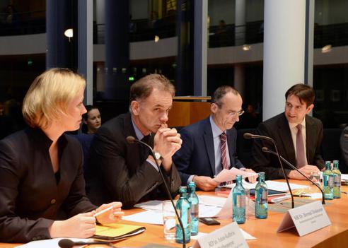 Jung, Andreas; Röthemeyer, Anne-Kathrin; Diekmann, Berend; Schlegelmilch, Rupert Paul-Löbe-Haus, Sitzungssaal