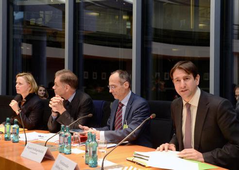 Jung, Andreas; Röthemeyer, Anne-Kathrin; Diekmann, Berend; Schlegelmilch, Rupert Paul-Löbe-Haus, Sitzungssaal