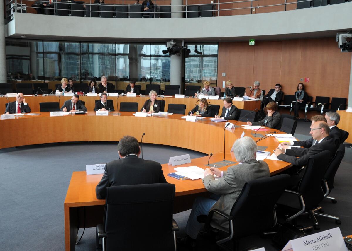 Der Ausschuss des Deutschen Bundestages für Gesundheit hat ein Expertengespräch zum "Neuen Entgeltsystem zur Finanzierung der stationären Versorgung psychisch Kranker".; Übersicht. Der Ausschuss des Deutschen Bundestages für Gesundheit hat ein Expertengespräch zum "Neuen Entgeltsystem zur Finanzierung der stationären Versorgung psychisch Kranker".; Übersicht.