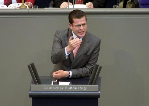 Guttenberg, Karl-Theodor Freiherr zu Reichstagsgebäude, Plenarsaal