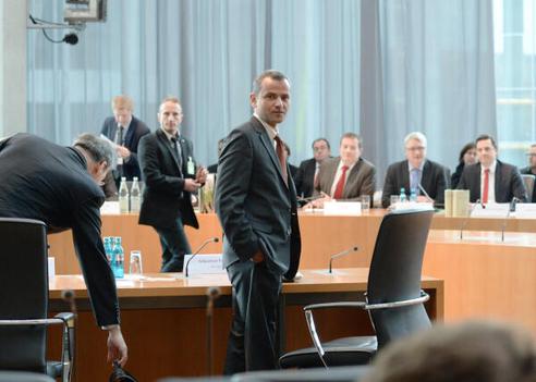 Edathy, Sebastian Marie-Elisabeth-Lüders-Haus, Anhörungssaal