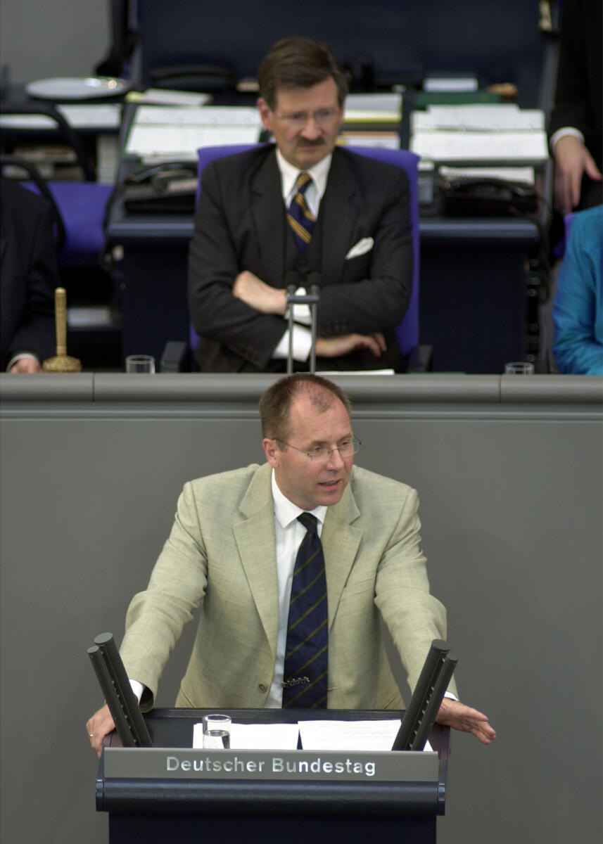 Kolb, Heinrich Leonhard; Solms, Hermann Otto Dr. Heinrich Leonhard Kolb, FDP, Rede im Deutschen Bundestag, Aktuelle Stunde.; Vorsitz: Bundestagsvizepräsident Dr. Hermann Otto Solms, FDP.; Vizepräsident, Bundestagsabgeordneter, Abgeordneter, Rednerpult, Plenum
