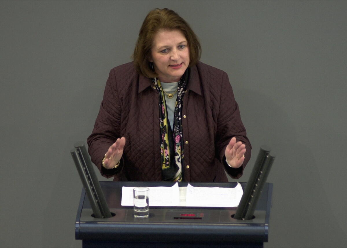Leutheusser-Schnarrenberger, Sabine Sabine Leutheusser-Schnarrenberger, FDP, MdB, Rede im Deutschen Bundestag.; Bundestagsabgeordnete, Abgeordnete, Rednerpult, Plenum