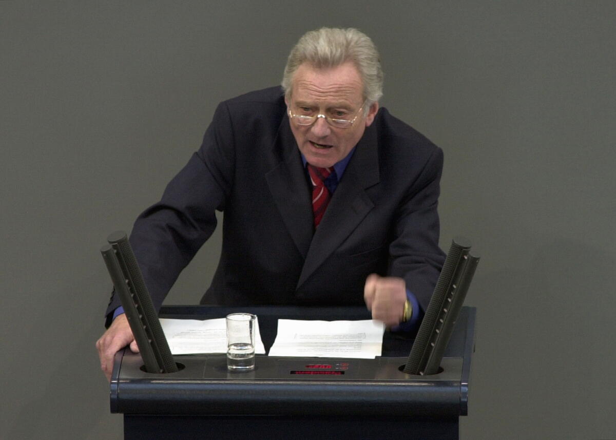 Marschewski, Erwin Erwin Marschewski, CDU/CSU, MdB, Rede im Deutschen Bundestag.; Bundestagsabgeordneter, Abgeordneter, Rednerpult, Plenum