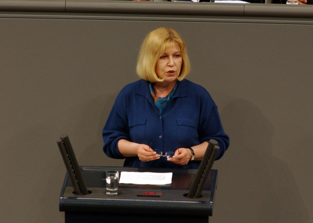 Ulrike Merten, SPD, MdB, Rede im Deutschen Bundestag.; Bundestagsabgeordnete, Abgeordnete, Rednerpult, Plenum Merten, Ulrike Ulrike Merten, SPD, MdB, Rede im Deutschen Bundestag.; Bundestagsabgeordnete, Abgeordnete, Rednerpult, Plenum