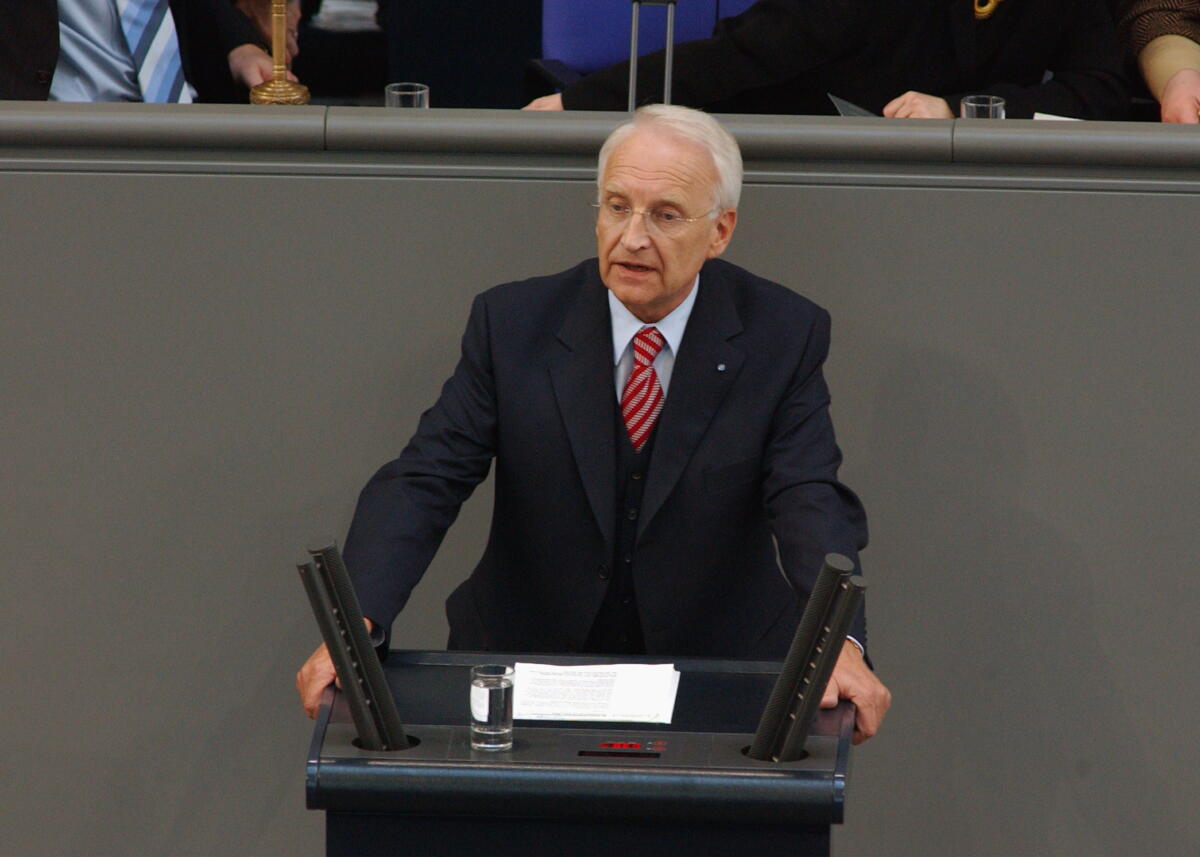 Edmund Stoiber, Ministerpräsident Bayern, CSU, Rede, Deutscher Bundestag, 32. Sitzung Stoiber, Edmund Edmund Stoiber, Ministerpräsident Bayern, CSU, Rede, Deutscher Bundestag, 32. Sitzung