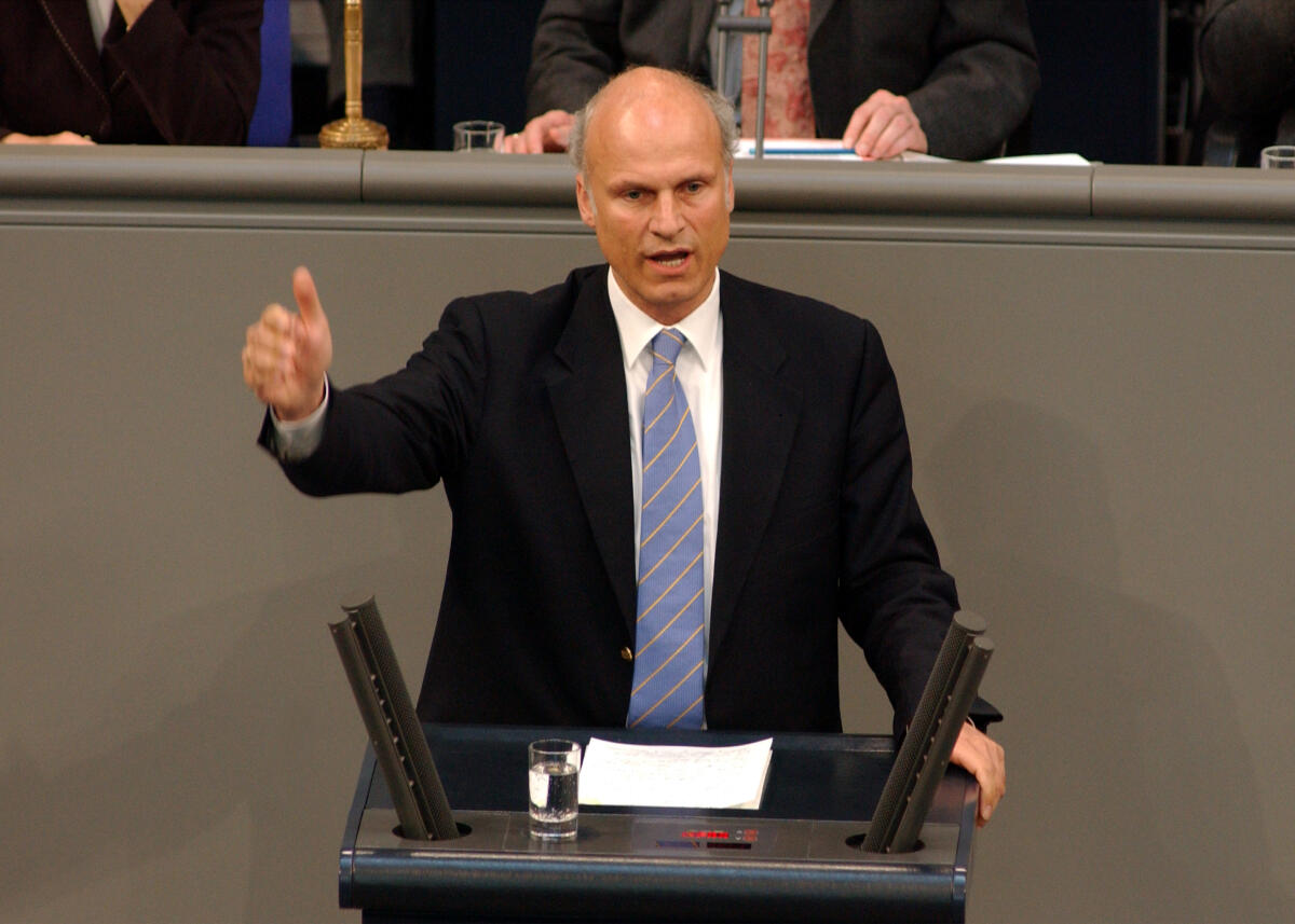 Thiele, Carl-Ludwig Carl-Ludwig Thiele, FDP, Deutscher Bundestag, Rede im Deutschen Bundestag.; Bundestagsabgeordneter, Abgeordneter, Rednerpult, Plenum