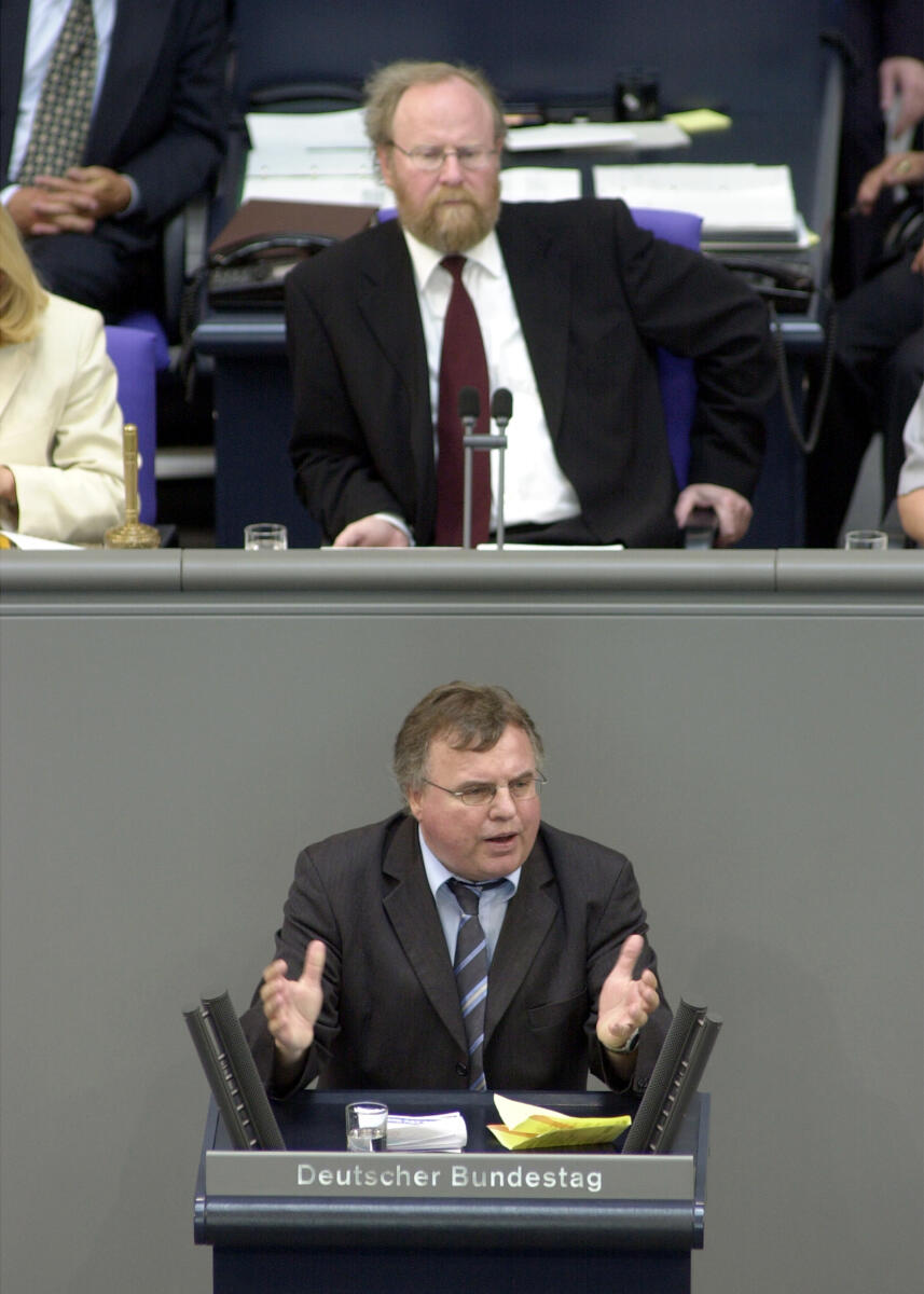 Gerald Weiss, CDU/CSU, MdB.; Vositz: Bundestagspräsident Wolfgang Thierse, SPD.; 54. Bundestagssitzung, Deutscher Bundestag, Plenum Thierse, Wolfgang; Weiß, Gerald Gerald Weiss, CDU/CSU, MdB.; Vositz: Bundestagspräsident Wolfgang Thierse, SPD.; 54. Bundestagssitzung, Deutscher Bundestag, Plenum
