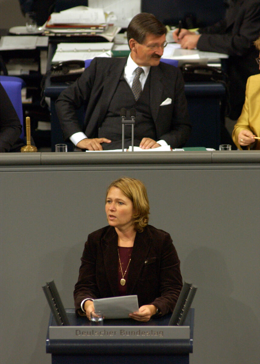 Sowa, Ursula; Solms, Hermann Otto Rede, Ursula Sowa, B90/Die Grünen, MdB, Dr. Hermann Otto Solms, FDP, Bundestagsvizepräsident, Deutscher Bundestag, Bundestagssitzung