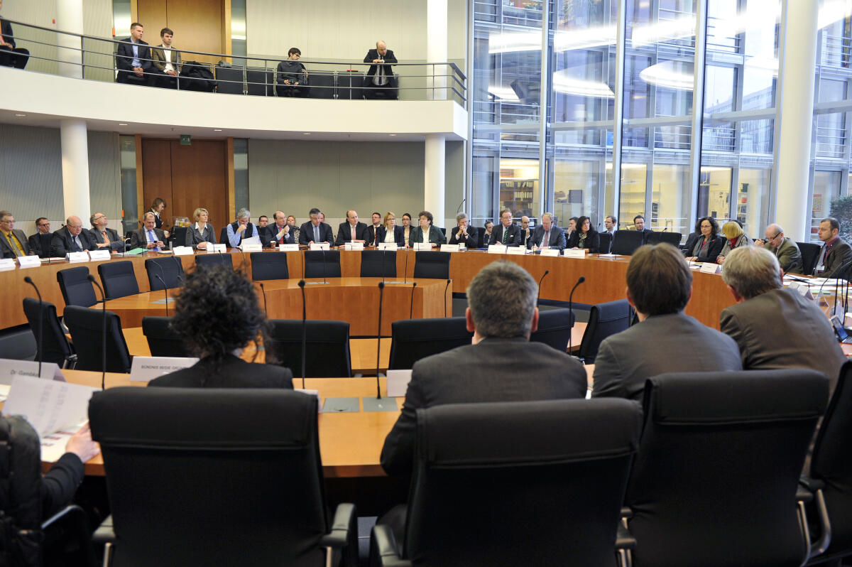 Konstituierende Sitzung des Finanzausschusses.; Konstituierung, Ausschuss für Finanzen, Finanzausschuss, Übersicht Konstituierende Sitzung des Finanzausschusses.; Konstituierung, Ausschuss für Finanzen, Finanzausschuss, Übersicht