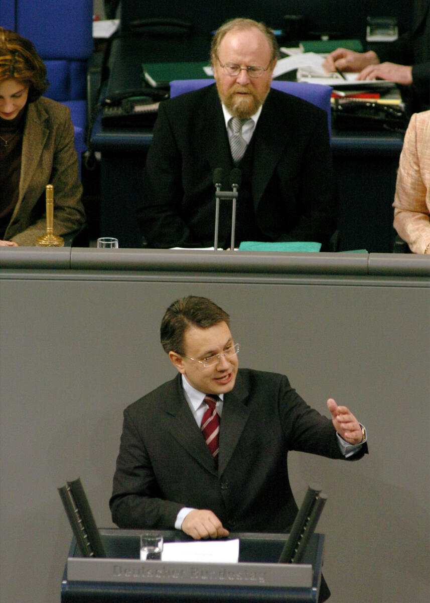 Nüßlein, Georg Georg Nueßlein, MdB, CDU/CSU, Rede im Deutschen Bundestag, 88.Sitzung, TOP 3, Thema: Aktionsprogramm Informationsgesellschaft