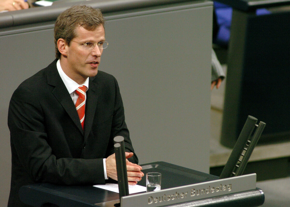 Binninger, Clemens Clemens Binninger, MdB, CDU/CSU, Rede im Deutschen Bundestag, 89. Sitzung, TOP 18, Thema: Luftsicherheitsaufgaben