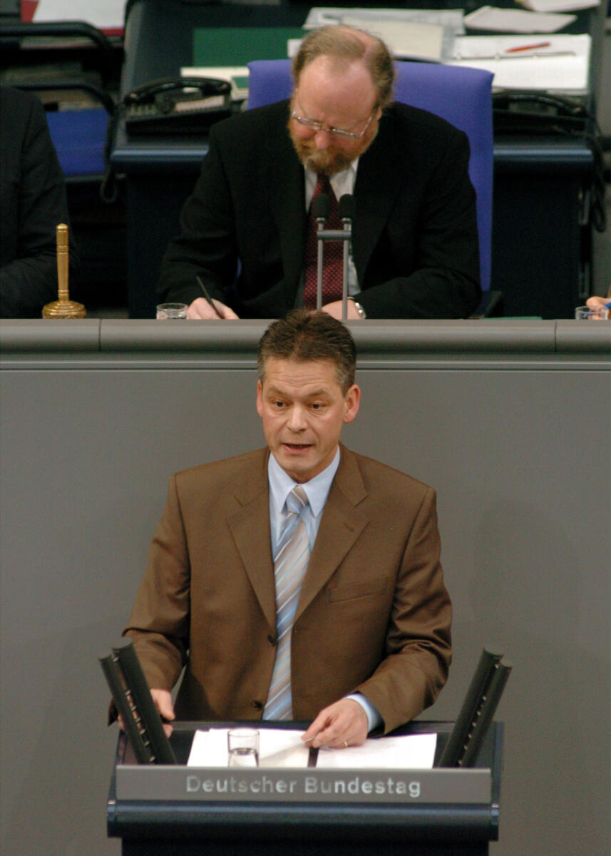 Herrmann, Jürgen Juergen Herrmann, MdB, CDU/CSU, Rede im Deutschen Bundestag, 89. Sitzung, TOP 18, Thema: Luftsicherheitsaufgaben, Vorsitz: Bundestagspräsident Wolfgang Thierse, SPD