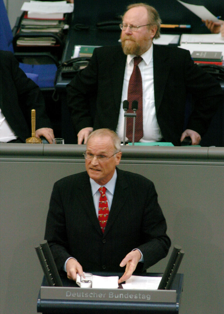 Binding, Lothar Lothar Binding, MdB, SPD, Rede, Deutscher Bundestag, 91. Sitzung, TOP 3, Thema: Jahreswirtschaftbericht 2004, Vorsitz: Wolfgang Thierse, Bundestagspräsident, SPD