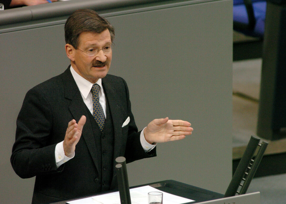Solms, Hermann Otto Bundestagsvizepräsident Dr. Hermann Otto Solms, FDP, MdB, Rede im Deutschen Bundestag, 91. Sitzung, TOP 4, Thema: Steuerpolitik.; Bundestagsabgeordneter, Abgeordneter, Rednerpult, Plenum