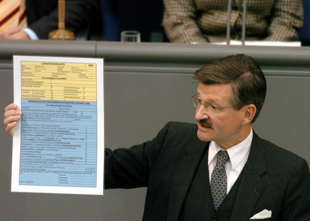 Solms, Hermann Otto Bundestagsvizepräsident Dr. Hermann Otto Solms, FDP, MdB, Rede im Deutschen Bundestag, 91. Sitzung, TOP 4, Thema: Steuerpolitik.; Bundestagsabgeordneter, Abgeordneter, Rednerpult, Plenum