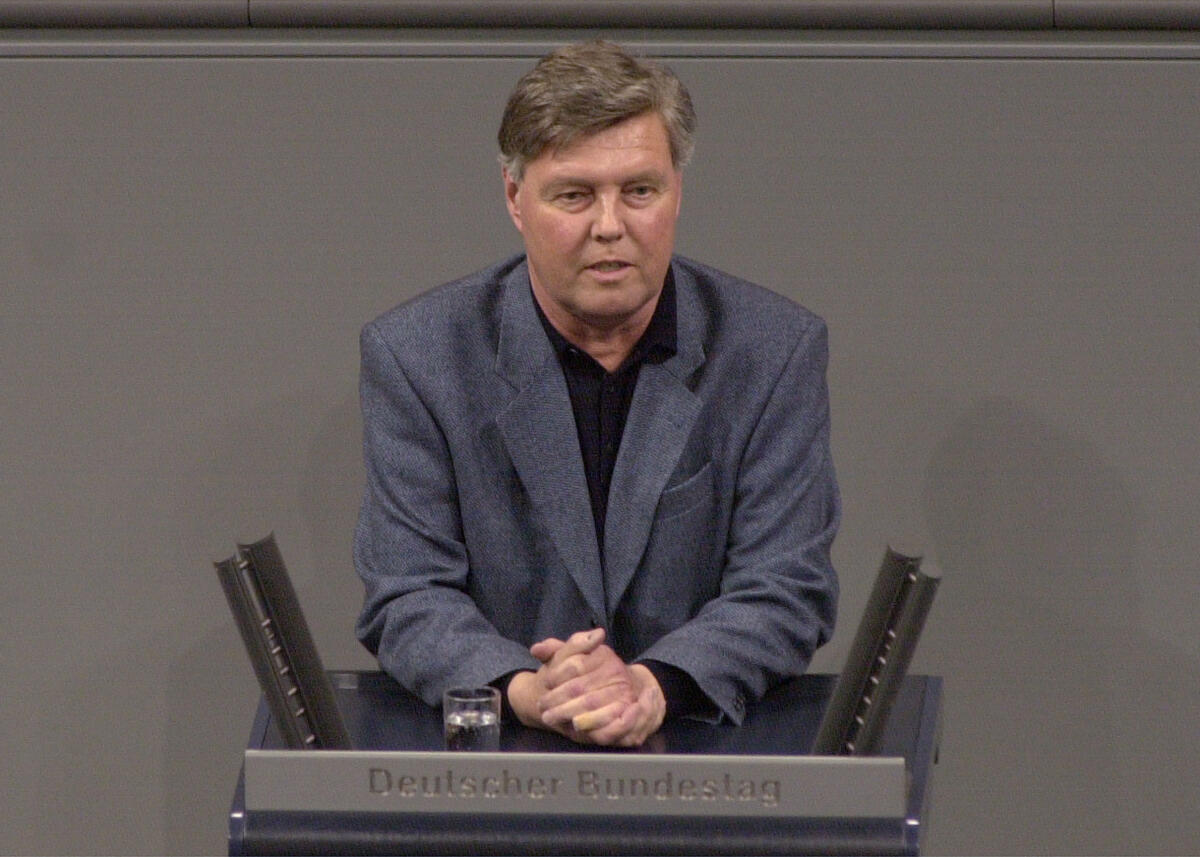 Goeppel, Josef Josef Goeppel, MdB, CDU/CSU, Rede im Deutschen Bundestag.; Bundestagsabgeordneter, Abgeordneter, Rednerpult, Plenum