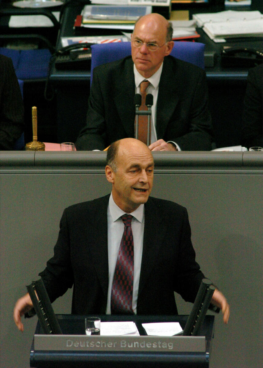 Meyer, Laurenz Rede, Laurenz Meyer, Generalsekretär der CDU, CDU/CSU, MdB, Rede im Deutschen Bundestag, 97. Sitzung.; Vorsitz: Bundestagvizepräsident Dr. Norbert Lammert, CDU/CSU,; Bundestagsabgeordneter, Abgeordneter, Rednerpult, Plenum, Vizepräsident