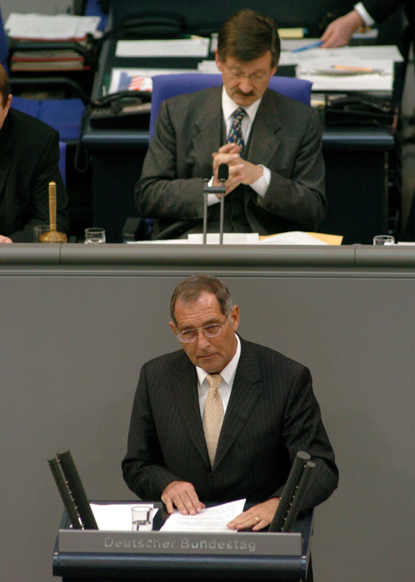 Ernst-Reinhard Beck, MdB, CDU/CSU, Rede im deutschen Bundestag, 97. Sitzung.; Vorsitz: Bundestagsvizepräsident Dr. Hermann Otto Solms, FDP.; Bundestagsabgeordneter, Abgeordneter, Rednerpult, Plenum, Vizepräsident Beck, Ernst-Reinhard; Solms, Hermann Otto Ernst-Reinhard Beck, MdB, CDU/CSU, Rede im deutschen Bundestag, 97. Sitzung.; Vorsitz: Bundestagsvizepräsident Dr. Hermann Otto Solms, FDP.; Bundestagsabgeordneter, Abgeordneter, Rednerpult, Plenum, Vizepräsident
