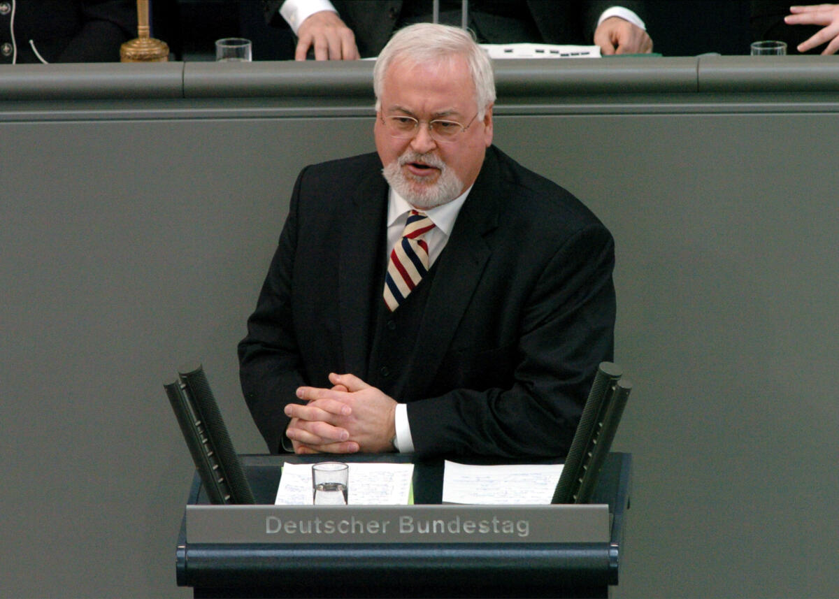 Carstensen, Peter Harry Peter Harry Carstensen, MdB, CDU/CSU, Rede im Deutschen Bundestag.; Bundestagsabgeordneter, Abgeordneter, Rednerpult, Plenum