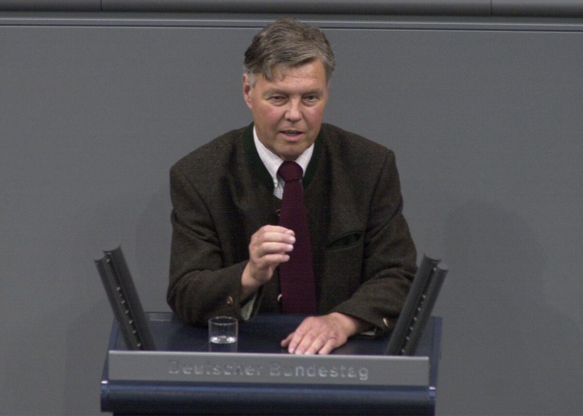 Goeppel, Josef Josef Goeppel, MdB, CDU/CSU, Rede im Deutschen Bundestag.; Bundestagsabgeordneter, Abgeordneter, Rednerpult, Plenum