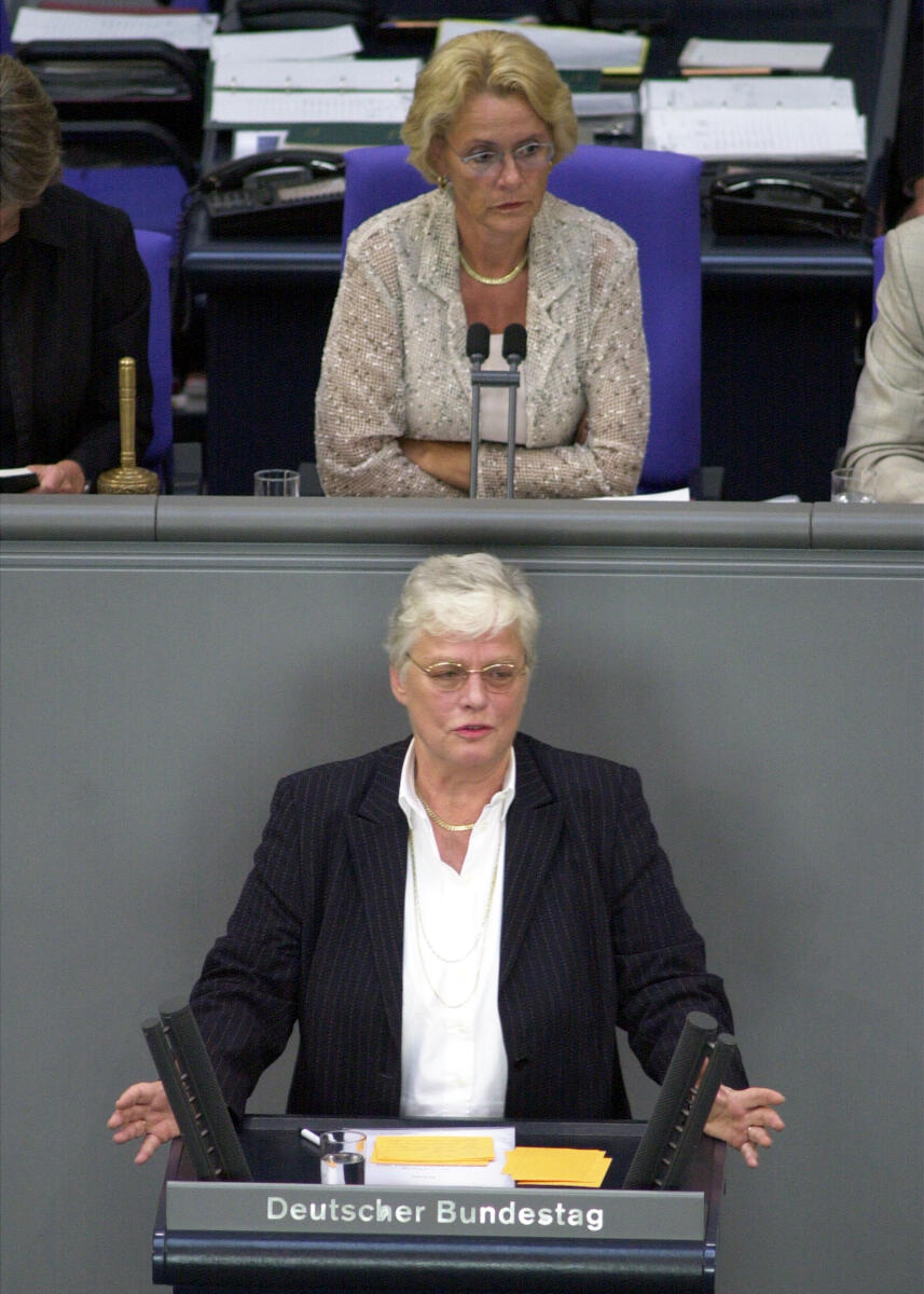 Beatrix Philipp, MdB, CDU/CSU, Rede im Deutschen Bundestag. Vorsitz: Bundestagsvizepräsidentin Dr. h. c. Susanne Kastner, SPD. Kastner, Susanne; Philipp, Beatrix Beatrix Philipp, MdB, CDU/CSU, Rede im Deutschen Bundestag. Vorsitz: Bundestagsvizepräsidentin Dr. h. c. Susanne Kastner, SPD.