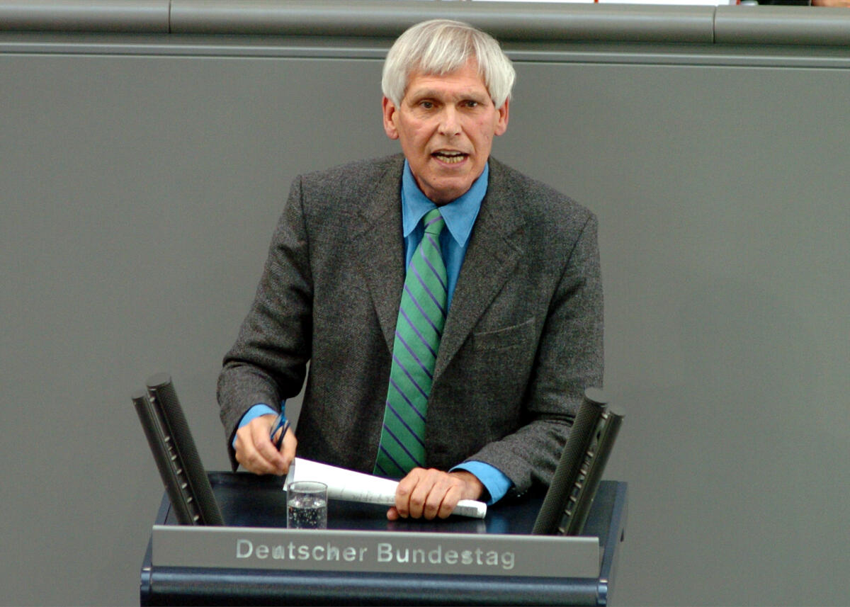 Weisskirchen, Gert Gert Weisskirchen,  SPD, MdB, Rede im Deutschen Bundestag.; Bundestagsabgeordneter, Abgeordneter, Rednerpult, Plenum