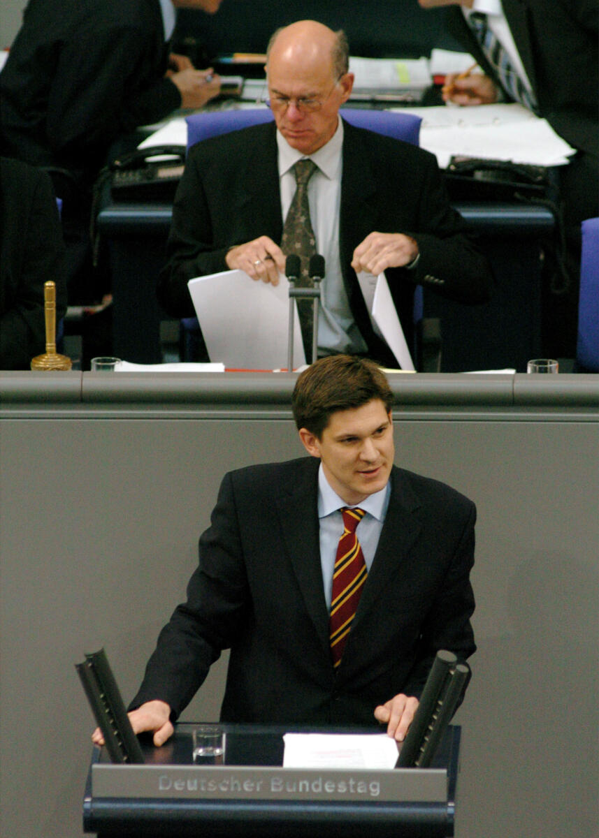 Schröder, Ole; Lammert, Norbert Dr. Ole Schröder, MdB, CDU/CSU, Rede im Deutschen Bundestag, Vorsitz: Bundestagsvizepräsident Dr. Norbert Lammert, CDU/CSU