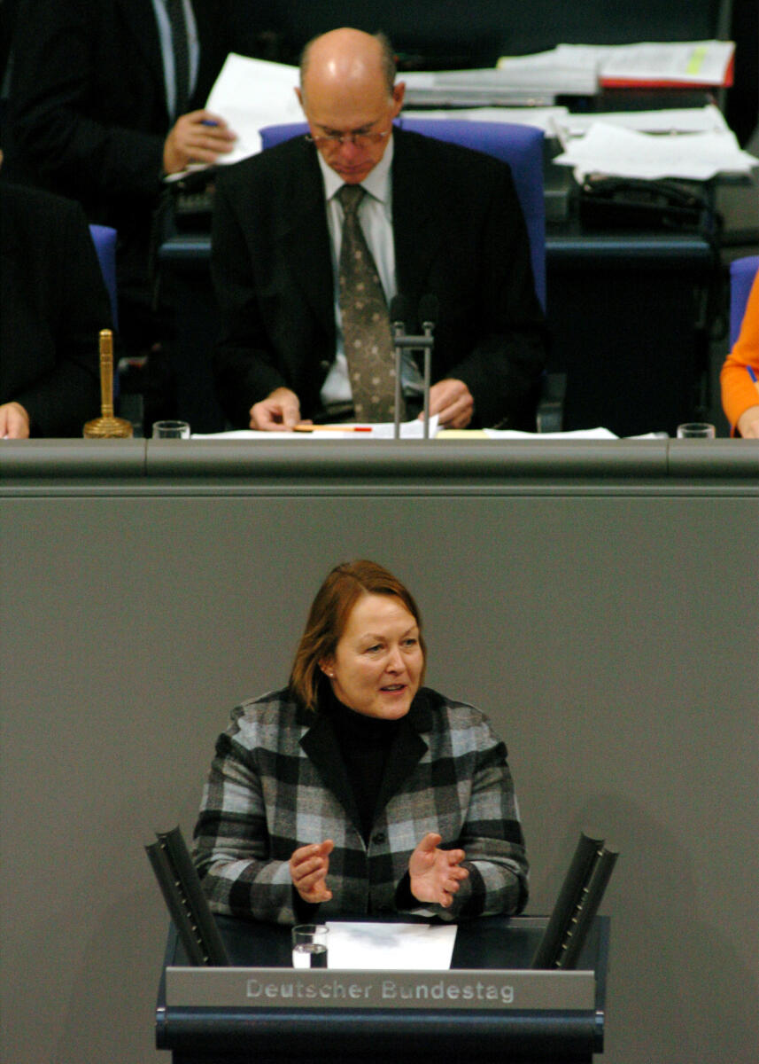 Lammert, Norbert; Stokar von Neuforn, Silke Silke Stokar von Neuforn, MdB, Bündnis 90/Die Grünen, Rede im Deutschen Bundestag, Vorsitz: Bundestagsvizepräsident Dr. Norbert Lammert, CDU/CSU.