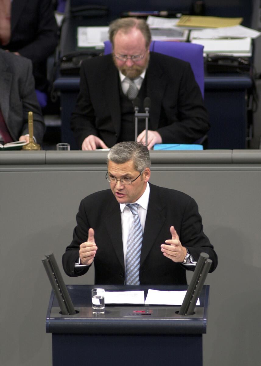 Hubert Hüppe, CDU/CSU, MdB, Rede im Deutschen Bundestag.; Vorsitz: Bundestagspräsident Wolfgang Thierse, SPD.; Bundestagsabgeordneter, Abgeordneter Hüppe, Hubert; Thierse, Wolfgang Hubert Hüppe, CDU/CSU, MdB, Rede im Deutschen Bundestag.; Vorsitz: Bundestagspräsident Wolfgang Thierse, SPD.; Bundestagsabgeordneter, Abgeordneter