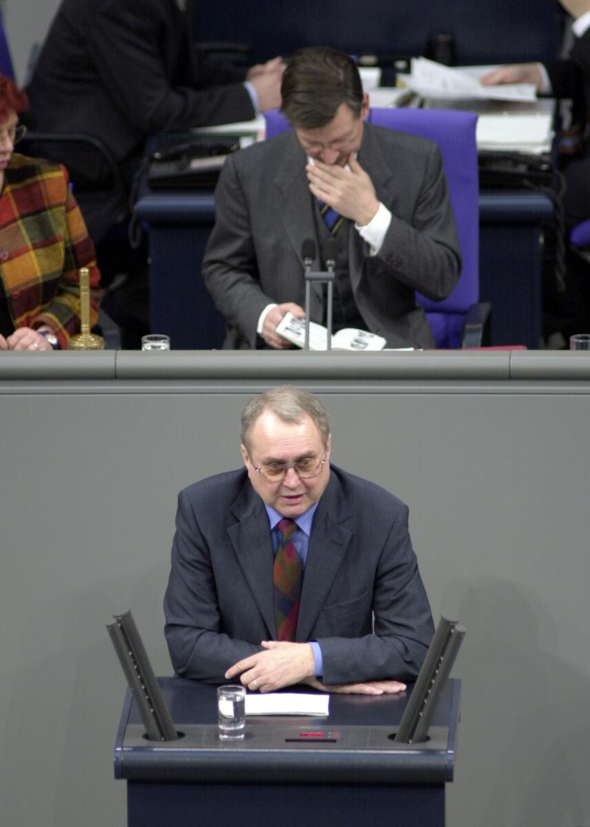 Eduard Lintner, CDU/CSU, MdB, Rede im Deutschen Bundestag,Vorsitz: Bundestagsvizepräsident Dr. Hermann-Otto Solms, FDP, Abgeordneter Lintner, Eduard; Solms, Hermann Otto Eduard Lintner, CDU/CSU, MdB, Rede im Deutschen Bundestag,Vorsitz: Bundestagsvizepräsident Dr. Hermann-Otto Solms, FDP, Abgeordneter