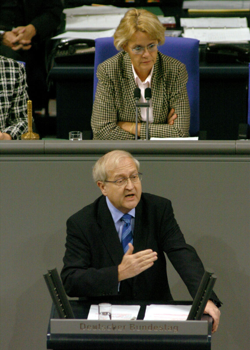 Rainer Brüderle, MdB, FDP, Rede, Deutscher Bundestag, Vorsitz: Bundestagsvizepräsidentin Dr. Susanne Kastner, SPD. Brüderle, Rainer Rainer Brüderle, MdB, FDP, Rede, Deutscher Bundestag, Vorsitz: Bundestagsvizepräsidentin Dr. Susanne Kastner, SPD.