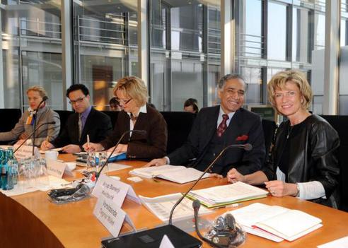 Banerji, Arup; Wöhrl, Dagmar G. Paul-Löbe-Haus, Sitzungssaal