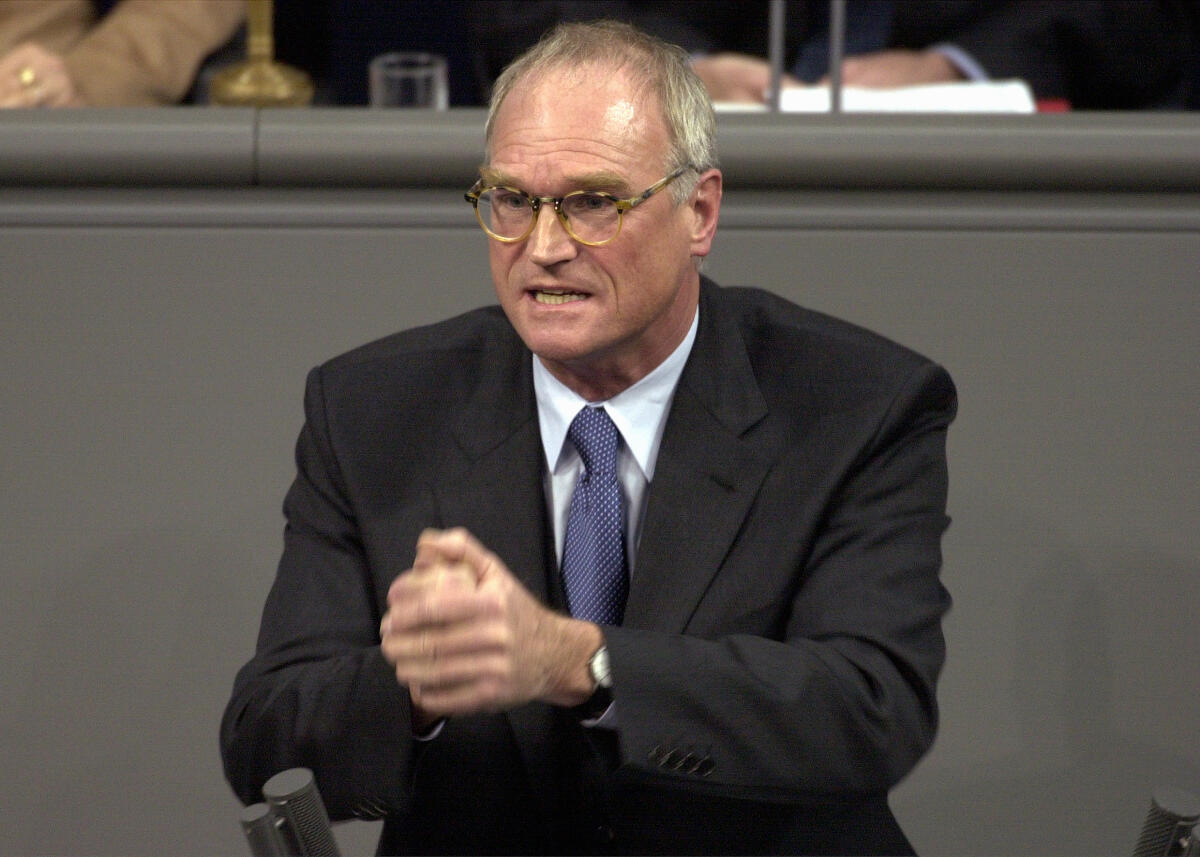 Lothar Binding, SPD, Bundestagsvizepräsident Dr. Norbert Lammert, CDU/CSU,; 12. Bundestagssitzung, Thema: Haushaltsgesetz 2003, Deutscher Bundestag; Rede, MdB, Bundestagsabgeordneter, Plenum Binding, Lothar Lothar Binding, SPD, Bundestagsvizepräsident Dr. Norbert Lammert, CDU/CSU,; 12. Bundestagssitzung, Thema: Haushaltsgesetz 2003, Deutscher Bundestag; Rede, MdB, Bundestagsabgeordneter, Plenum