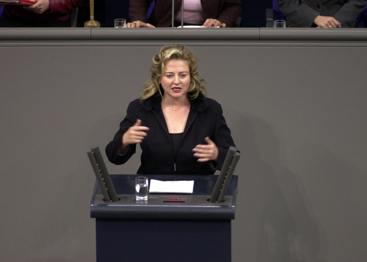 Antje Hermenau, Bündnis 90/Die Grünen, 12. Bundestagssitzung, Deutscher Bundestag; Rede, MdB, Bundestagsabgeordnete, Plenum Hermenau, Antje Antje Hermenau, Bündnis 90/Die Grünen, 12. Bundestagssitzung, Deutscher Bundestag; Rede, MdB, Bundestagsabgeordnete, Plenum